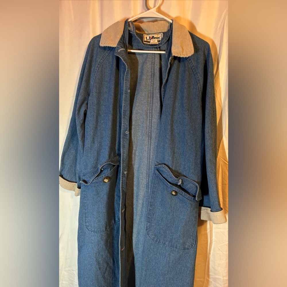 L.L. Bean Vintage Chore coat Blue Denim Jacket with Tan Collar